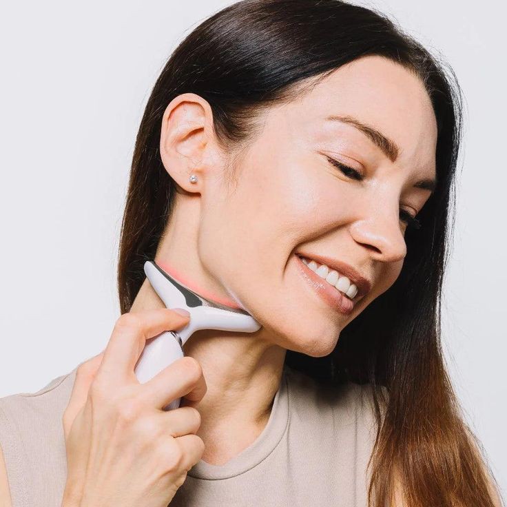 Masajeador facial - Rejuvenece Tu Rostro Desde Casa con Tecnología LED